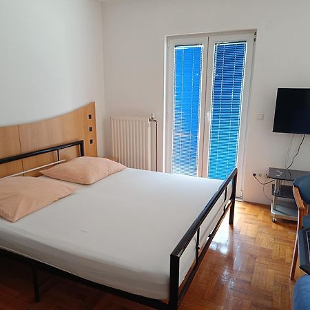 Apartmani "Radi" Baška Voda Værelse billede
