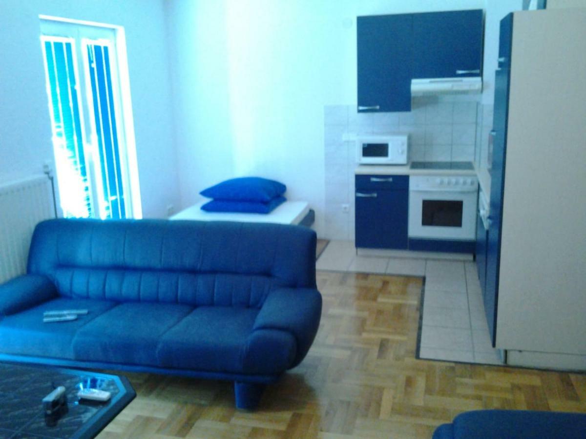 Apartmani "Radi" Baška Voda Eksteriør billede