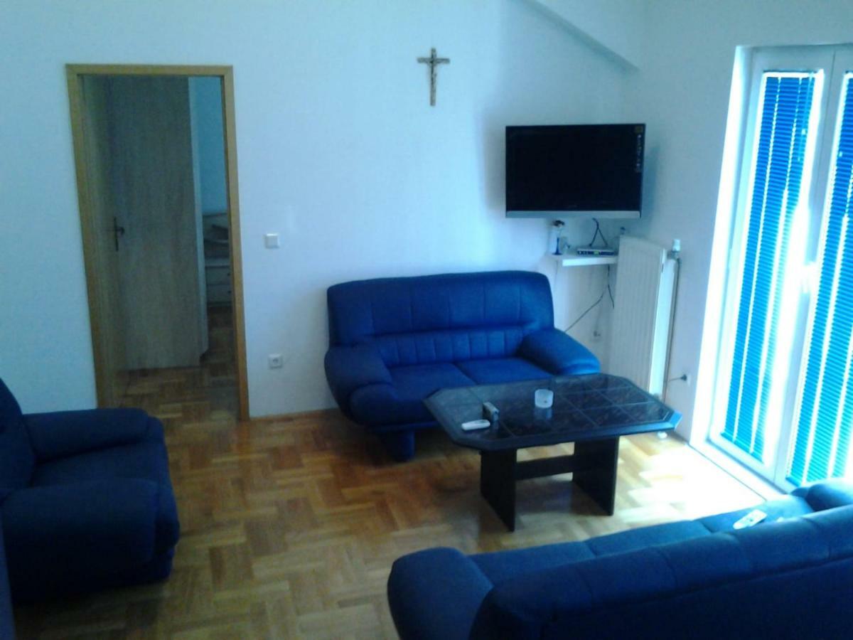 Apartmani "Radi" Baška Voda Eksteriør billede