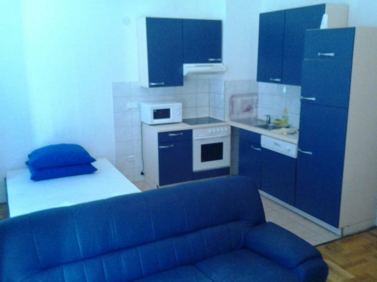 Apartmani "Radi" Baška Voda Eksteriør billede