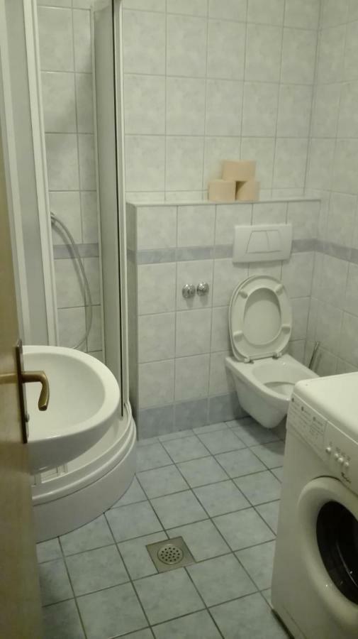 Apartmani "Radi" Baška Voda Eksteriør billede