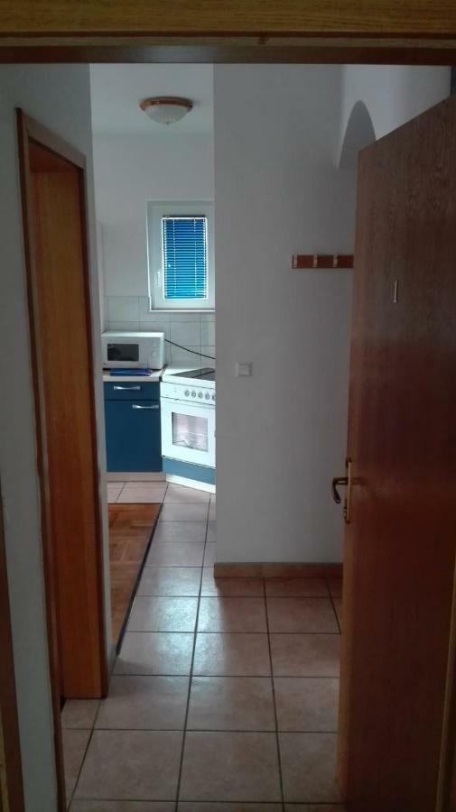 Apartmani "Radi" Baška Voda Eksteriør billede