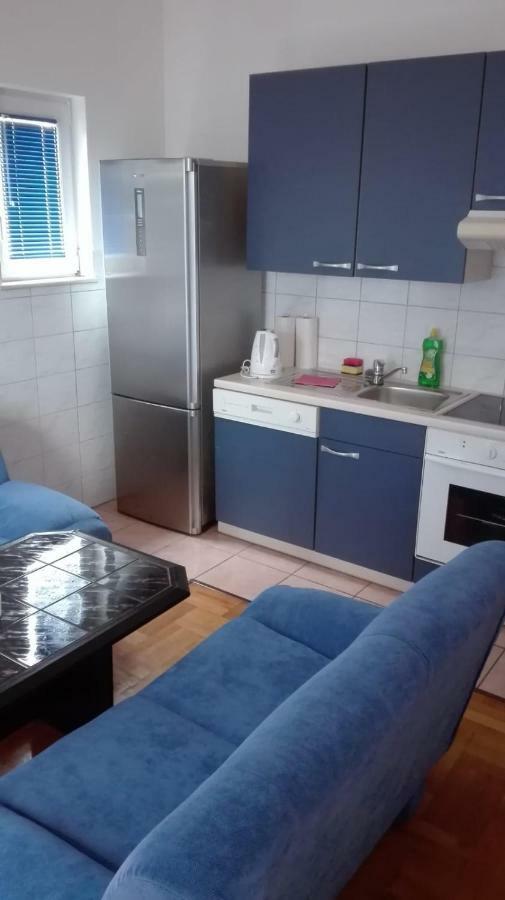 Apartmani "Radi" Baška Voda Eksteriør billede