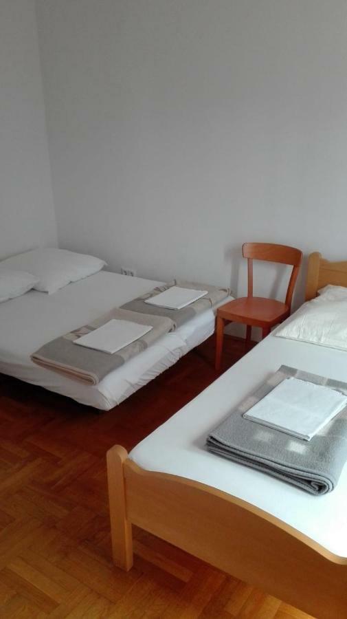Apartmani "Radi" Baška Voda Eksteriør billede