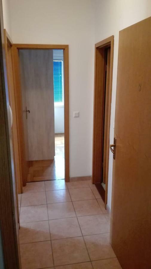 Apartmani "Radi" Baška Voda Eksteriør billede